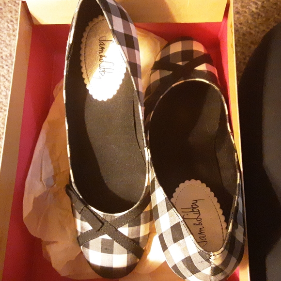 Sam & Libby Black  multi texture  pumps - Picture 2 of 3